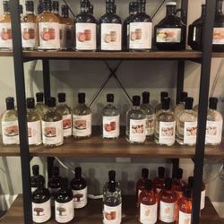 Windy Ridge Vineyard & Winery - Moonshire