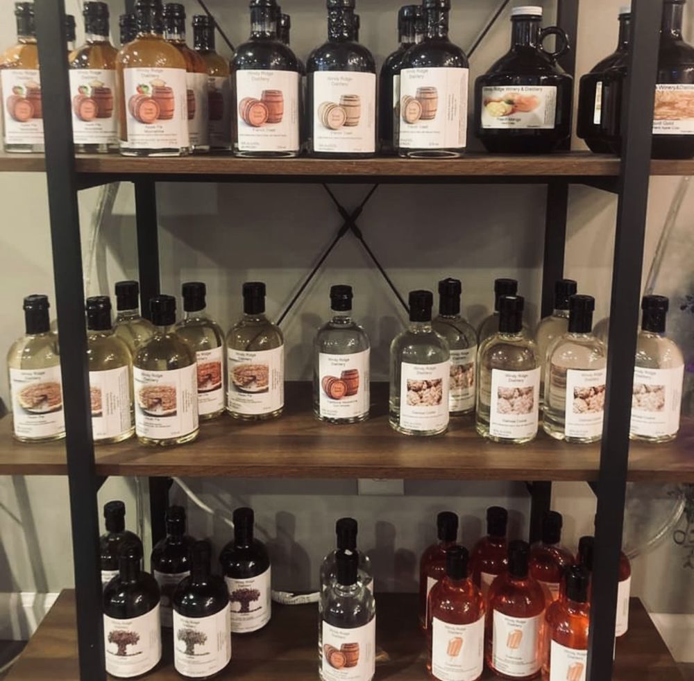 Windy Ridge Vineyard & Winery - vineyard in Covington, IN