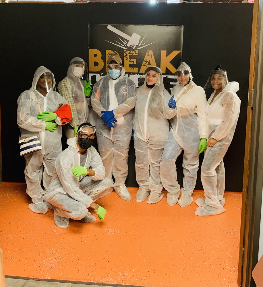 BREAK LIFE CORP 44 Photos & 16 Reviews Escape Games 1213 W Loop