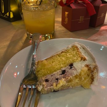 It's A Sweet Life - Lemon cake with blueberry middle - Bakeries Near Me - Alpharetta, Georgia It's A Sweet Life - Lemon cake with blueberry middle - Bakeries Near Me - Alpharetta, Georgia