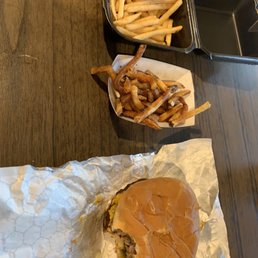 Lettuce Wrapped Burger