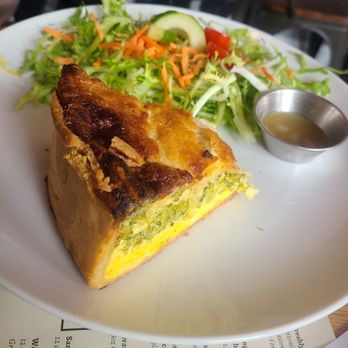 The Bread Pedaler - Cheddar broccoli quiche - Breakfast & Brunch Near Me - Lancaster, Pennsylvania