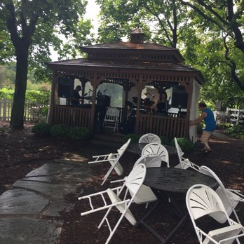 Baiting Hollow Farm Vineyard - Band stand for live music - Wineries Near Me - Calverton, New York