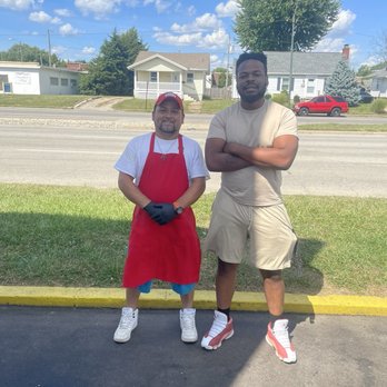 Taqueria Los Tres Brothers - RealTalkRylo! And the owner! - Food Trucks Near Me - Springfield, Ohio Taqueria Los Tres Brothers - RealTalkRylo! And the owner! - Food Trucks Near Me - Springfield, Ohio
