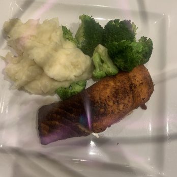 Ruddy and Dean - Blackened salmon Mashed Potatoes Sautéed Broccoli - Steakhouses Near Me - Staten Island, New York Ruddy and Dean - Blackened salmon Mashed Potatoes Sautéed Broccoli - Steakhouses Near Me - Staten Island, New York