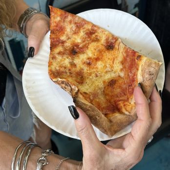 Beach Pizza - Pizza Near Me - Fort Lauderdale, Florida
