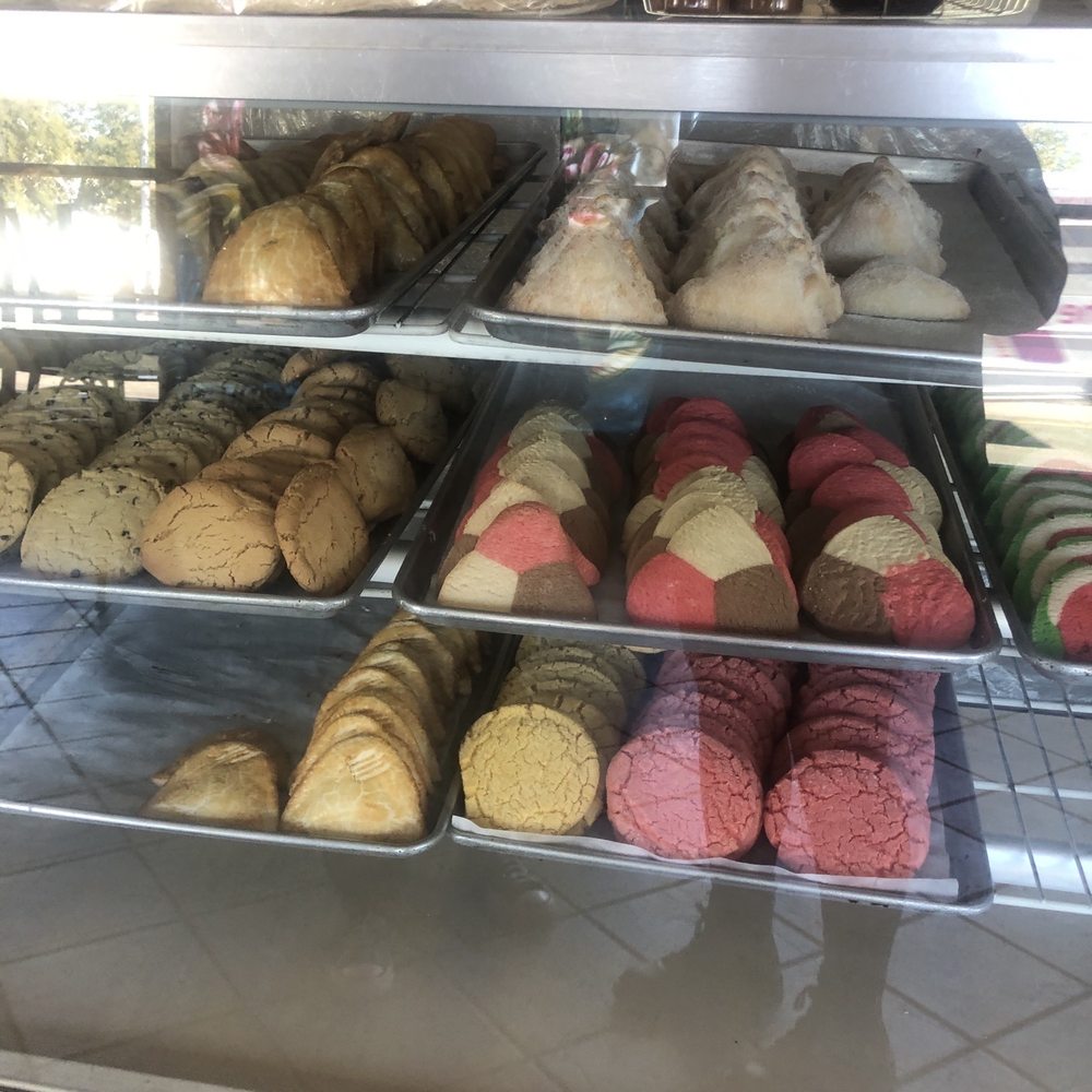 Mendez Bakery - Inside - Bakeries Near Me - Tucson, Arizona Mendez Bakery - Inside - Bakeries Near Me - Tucson, Arizona