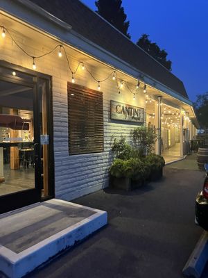 Cantine Winepub by null