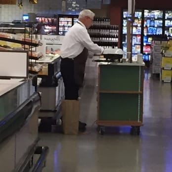 Mariano's - This man said I was too short he could not see me - Grocery Near Me - Wheaton, Illinois