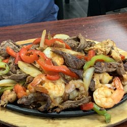 De La o Restaurant & Bar - Fajitas combo