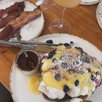 Flori Brunch - Loved it super good I got the French toast with berries & the golden hour drink - Venues & Event Spaces Near Me - South Gate, California Flori Brunch - Loved it super good I got the French toast with berries & the golden hour drink - Venues & Event Spaces Near Me - South Gate, California