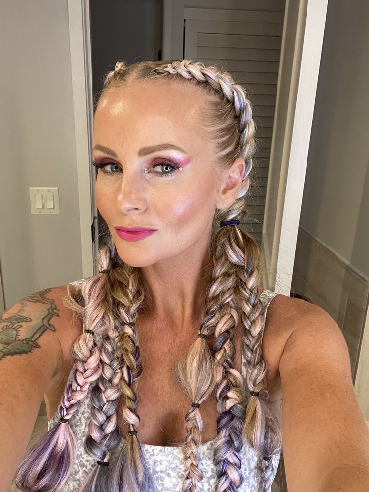 Queen of Crowns Logo