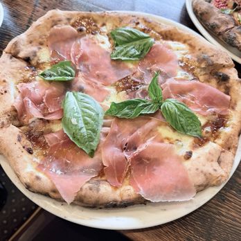 Zeneli Pizzeria  - Prosciutto and fig - Pizza Near Me - New Haven, Connecticut