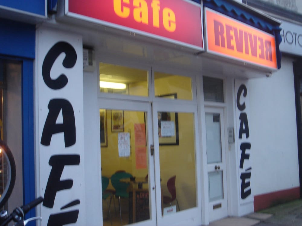 CAFE REVIVER 37 Queens Road, SouthendonSea, United Kingdom Cafes