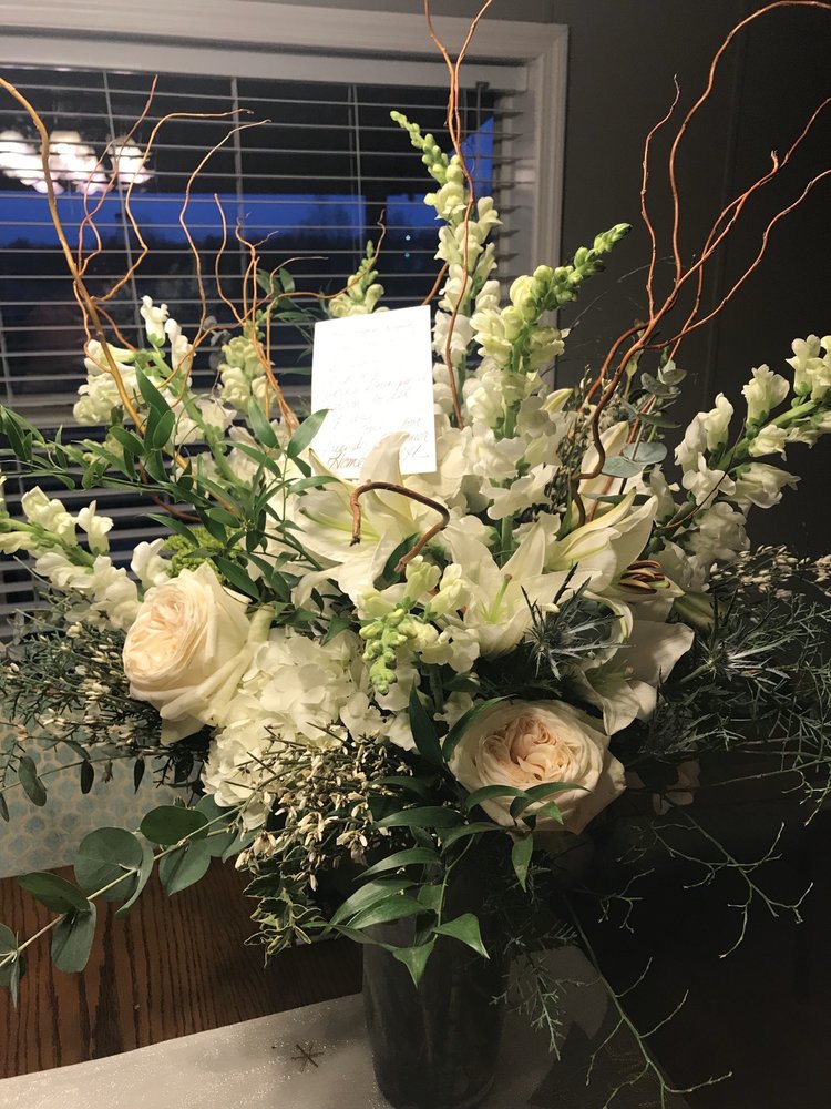 VILLAGE FLOWER BASKET 10 Photos 1090 River Rd, Granville, Ohio