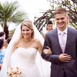 Maui Bridal Hair and Makeup - Hair and makeup lasted all day in the heat!