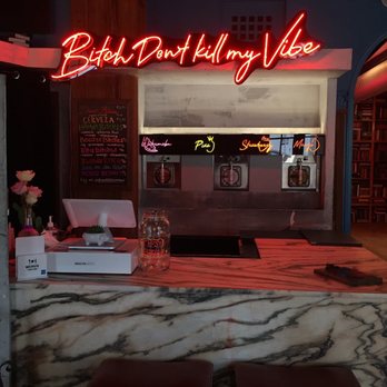 Bacon Bitch - Sandwiches Near Me - Miami Beach, Florida