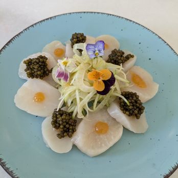 Kcz Cuisine - Scallop crudo, apple fennel salad, citrus gel, caviar. - Personal Chefs Near Me