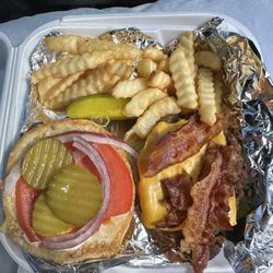 Elizabeth's Ice Cream and Deli - Great burger. Sadly, soggy barely warm crinkle cut fries.