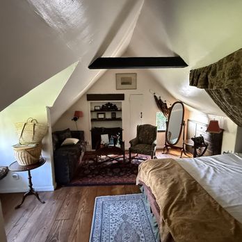 The Pelican Inn - Room 7 - Hotels Near Me - Muir Beach, California The Pelican Inn - Room 7 - Hotels Near Me - Muir Beach, California