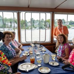 Lake Geneva Cruise Line - Luau Luncheon Cruise