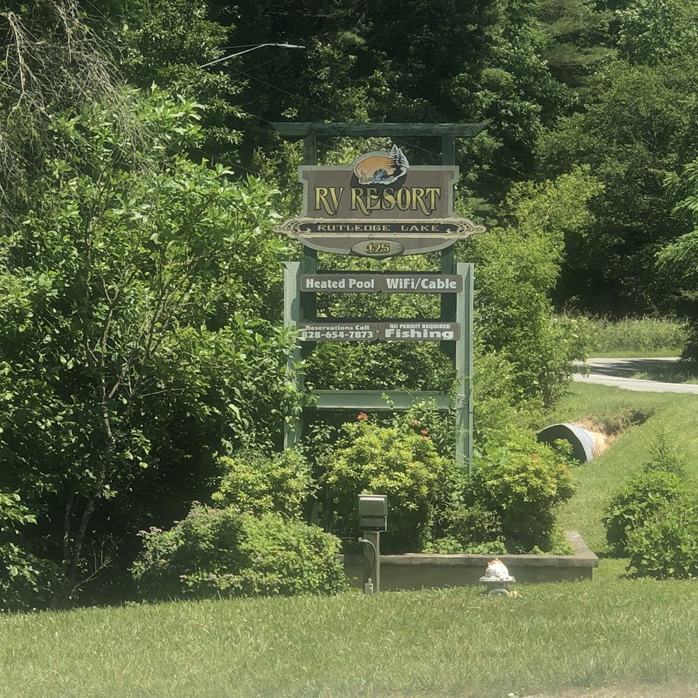 Rutledge Lake RV Park - Road sign - Campgrounds Near Me - Fletcher, North Carolina Rutledge Lake RV Park - Road sign - Campgrounds Near Me - Fletcher, North Carolina
