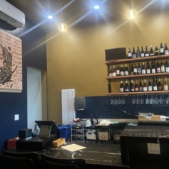Vinyl Wine Bar & Shop - Artwork @ Vinyl - Wine Bars Near Me - Alameda, California Vinyl Wine Bar & Shop - Artwork @ Vinyl - Wine Bars Near Me - Alameda, California
