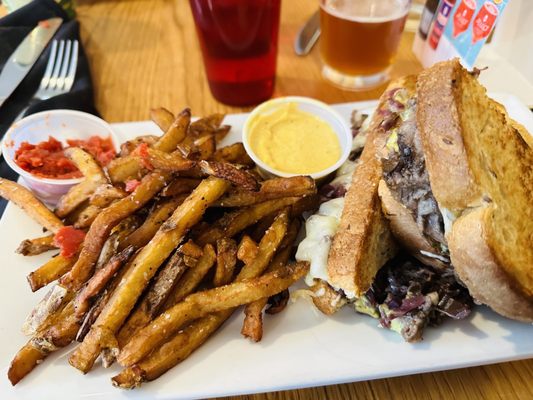 becks TAVERN by null