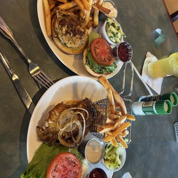 Mo Bay Grill - Caribbean Near Me - Sebastian, Florida