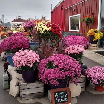 Lansing Gardens - Nurseries & Gardening Near Me - Lansing, Michigan