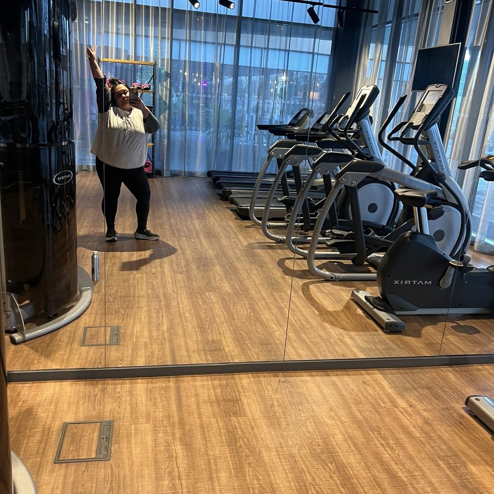 Moxy London Heathrow Airport - Gym - Hotels Near Me - Hounslow, XGL Moxy London Heathrow Airport - Gym - Hotels Near Me - Hounslow, XGL
