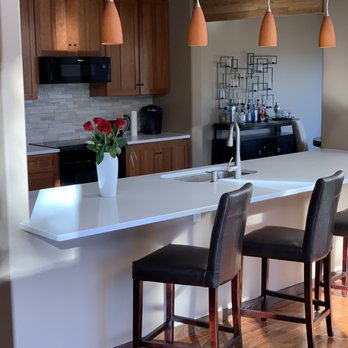 Fullerton Works - a kitchen with a center island - General Contractors Near Me - Pagosa Springs, Colorado Fullerton Works - a kitchen with a center island - General Contractors Near Me - Pagosa Springs, Colorado