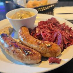 Wunderbar - Bierbrat, feuer, braised cabbage & pretzel dumpling (soooo comfy-good)