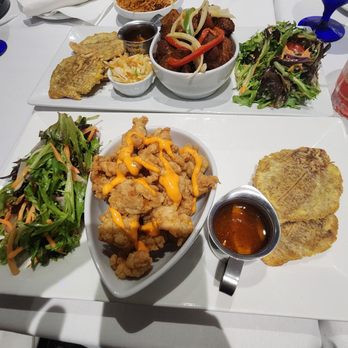 Chwa Hollywood - 2 full meals that I DID NOT ORDER AND WAS FORCED TO PAY FOR 1 OF THEM after the manager said I wouldn't have to pay for it - Caribbean Near Me - Hollywood, Florida Chwa Hollywood - 2 full meals that I DID NOT ORDER AND WAS FORCED TO PAY FOR 1 OF THEM after the manager said I wouldn't have to pay for it - Caribbean Near Me - Hollywood, Florida