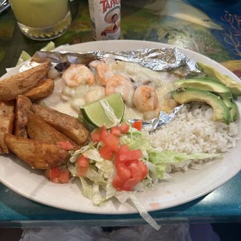 Mariscos La Playa - Filete Marinero - Mexican Near Me - Española, New Mexico