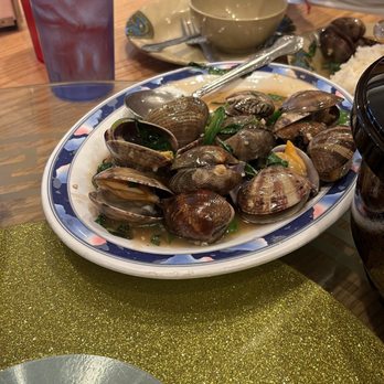 Hak Heang Restaurant - Stirred fry clams - Cambodian Near Me - Long Beach, California Hak Heang Restaurant - Stirred fry clams - Cambodian Near Me - Long Beach, California