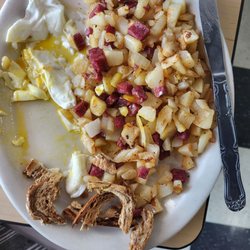 The Diner - This was the WORST excuse for Corned beef hash I have EVER been served...completely inedible. Cost me $25 for it plus coffee