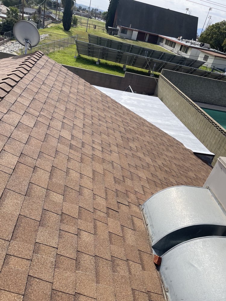 Slide of Off The Roof Roofing