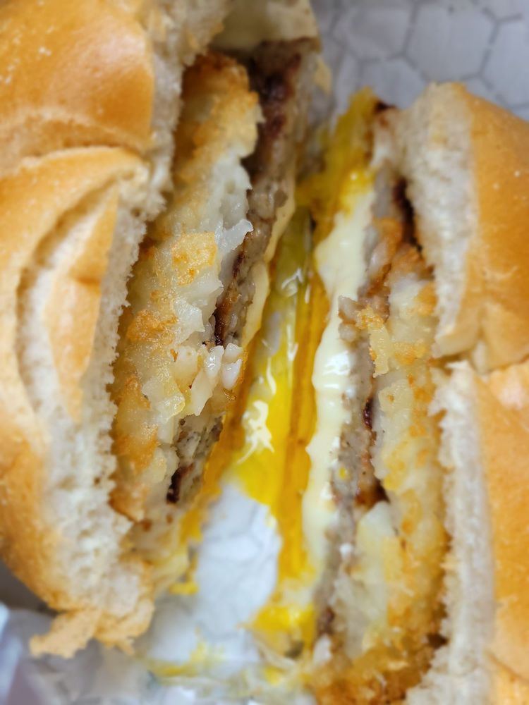 SEELEY’S DELI Updated October 2024 43 Photos & 64 Reviews 554