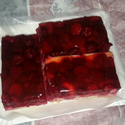 Bäckerei Raute - Himbeerschnitten