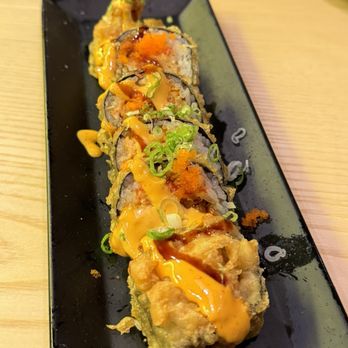 Sake - hilltop roll - Sushi Bars Near Me - Pinole, California