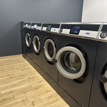 La Laverie - Laundromat Near Me - Geneva, GE