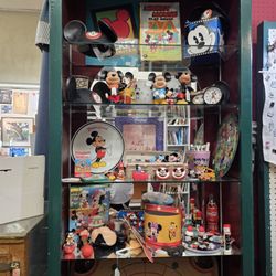 Creekside Shops - Mickey collection