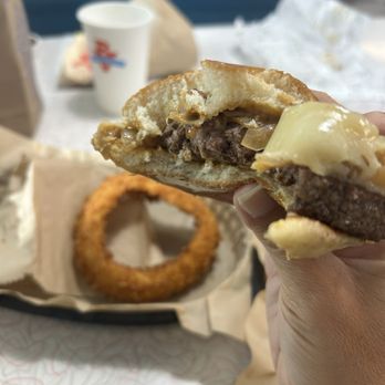 Burgerville - Onion burger - Burgers Near Me - Portland, Oregon