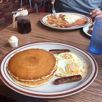 VIP's Cafe - Breakfast & Brunch Near Me - Tarzana, California VIP's Cafe - Breakfast & Brunch Near Me - Tarzana, California
