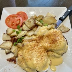 Rooster Bistro - Lobster Benedict
