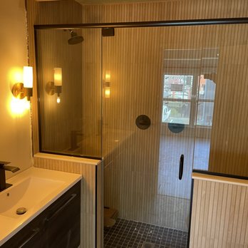First Response Glass - Glass & Mirrors Near Me First Response Glass - Glass & Mirrors Near Me