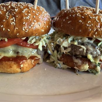 R+D Kitchen - Honor burger - New American Near Me - Yountville, California