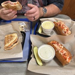 Roast beef sandwich, lobster rolls, clam chowder, corn chowder.