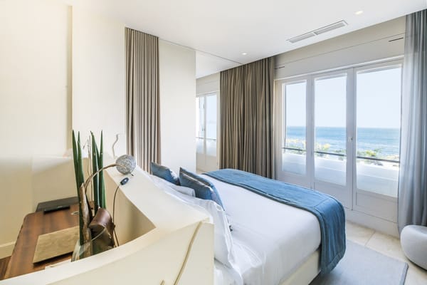 Le Petit Nice Passedat - Hôtel 5 étoiles Relais & Châteaux by null